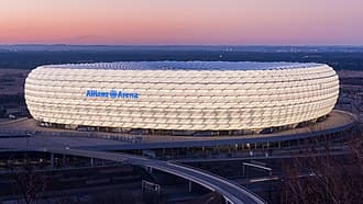 Phòng Chiến Thuật Allianz Arena: Không Khí Và Bài Toán Của Bayern Khi Cần Lật Ngược 4-5 Trước PSG